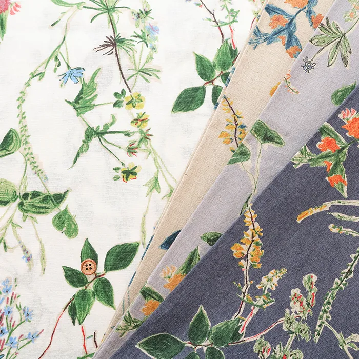 ハーフリネンシーチングプリント生地　ボタニカルフラワー