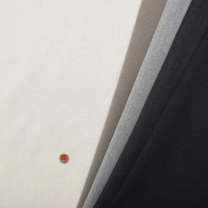 アウトラスト　無地