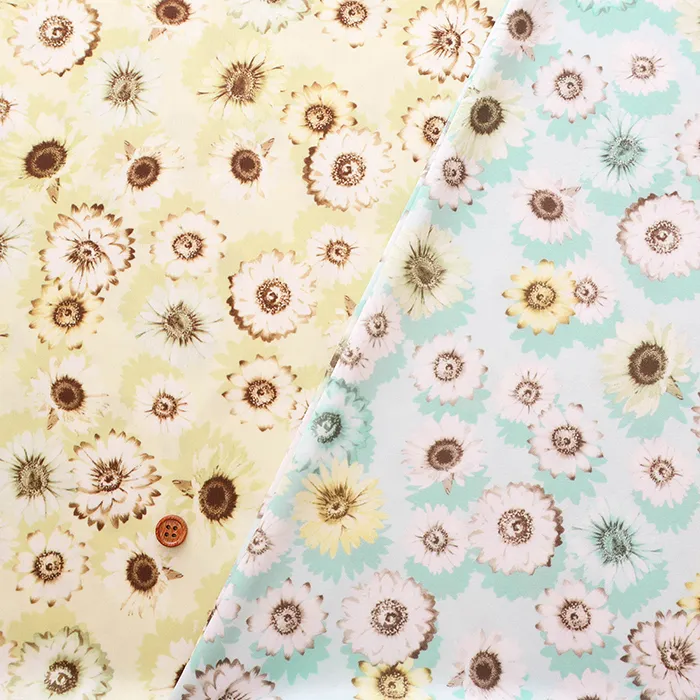 ポリエステルスムースプリント生地　フラワー