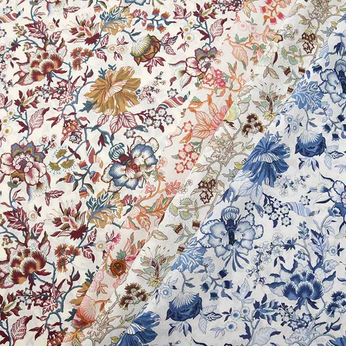 LIBERTY リバティ　コットンタナローンプリント生地　Chrestelle