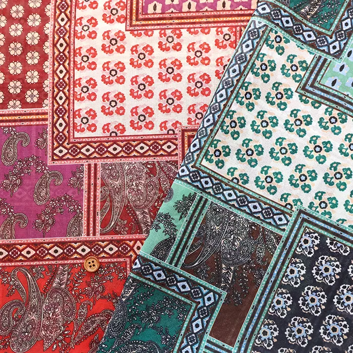 イタリア製　ポリエステルジョーゼットインクジェットプリント生地　ペイズリー