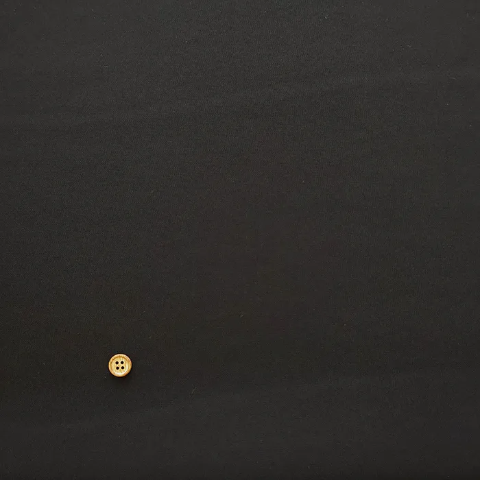 ポリエステルフォーマルブラック生地　無地