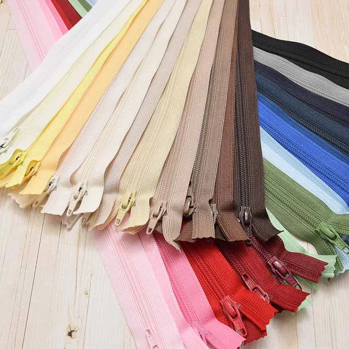 YKKフラットニットファスナー　35cm