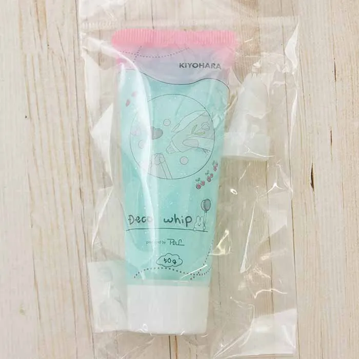 デコホイップクリアラメ　50g