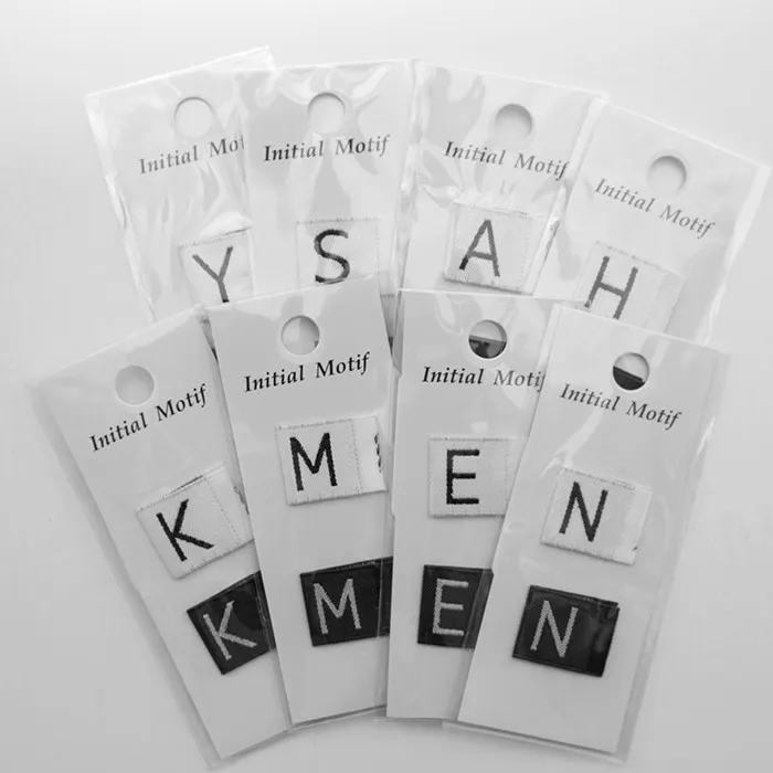 イニシャル　ビスネーム　小