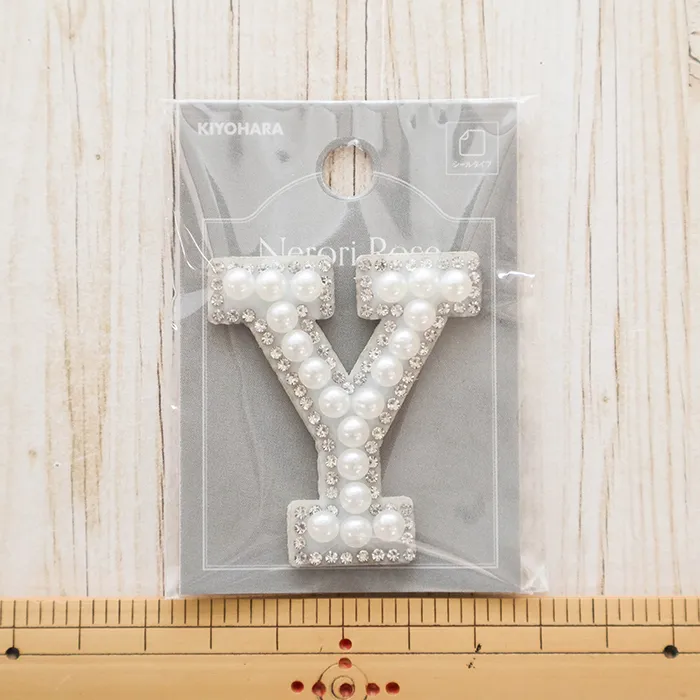 シールワッペン　パールアルファベット　Y