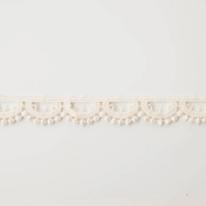 韓国製　エンブロイダリーレース