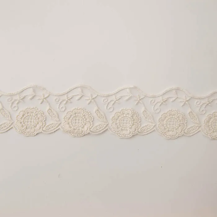 韓国製　チュールレース刺繍