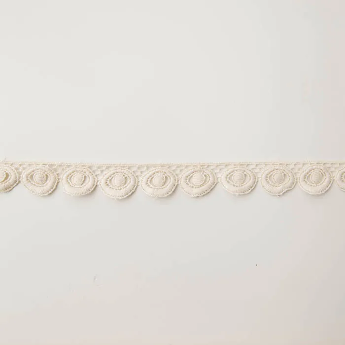 韓国製　エンブロイダリーレース