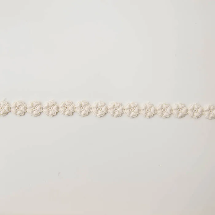 韓国製　エンブロイダリーレース