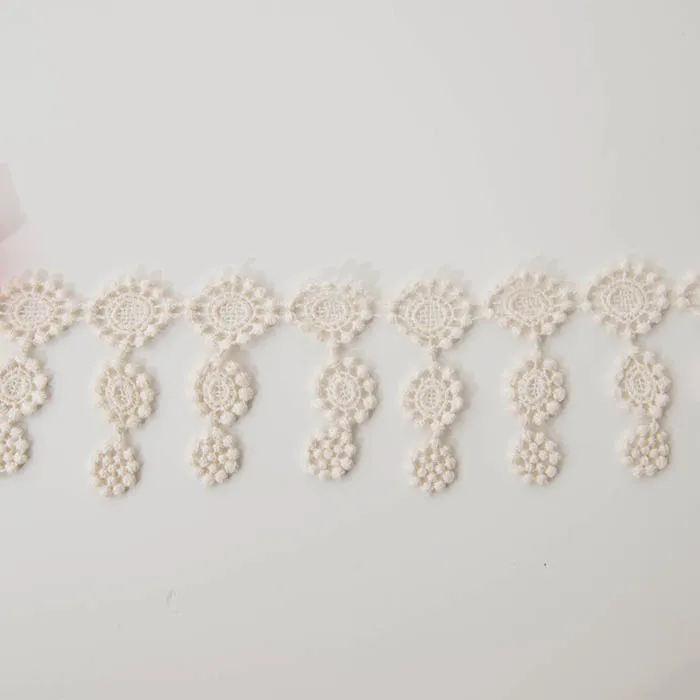 韓国製　エンブロイダリーレース