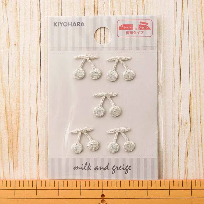 2Way接着ワッペン　ミルクアンドクレージュ　サクランボ