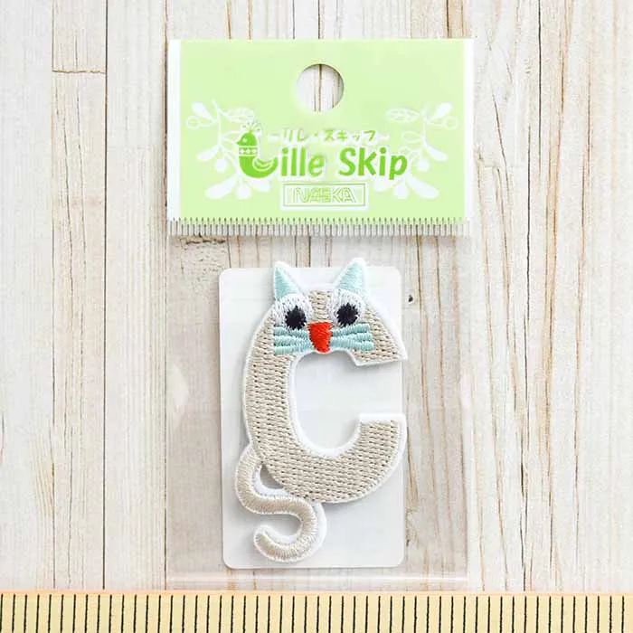 アイロン接着ワッペン　動物アルファベット　Cat（ネコ）