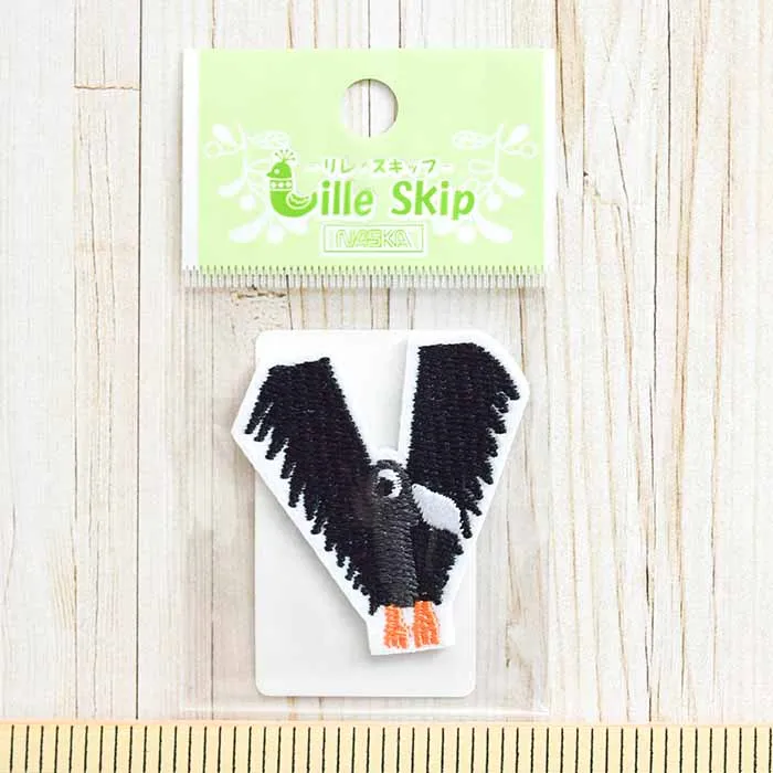 アイロン接着ワッペン　動物アルファベット　Volture(ハゲタカ)