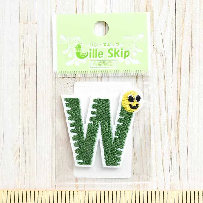 アイロン接着ワッペン　動物アルファベット　Worm(ムシ)