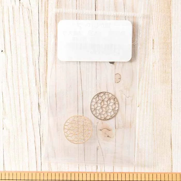 透かしパーツ　２枚入り