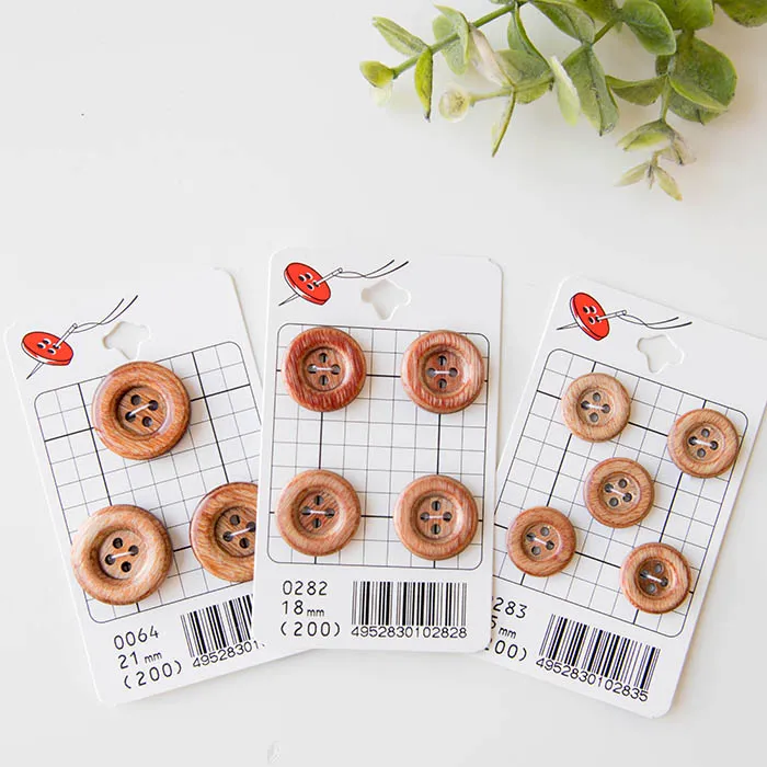 ４つ穴　ウッドボタン