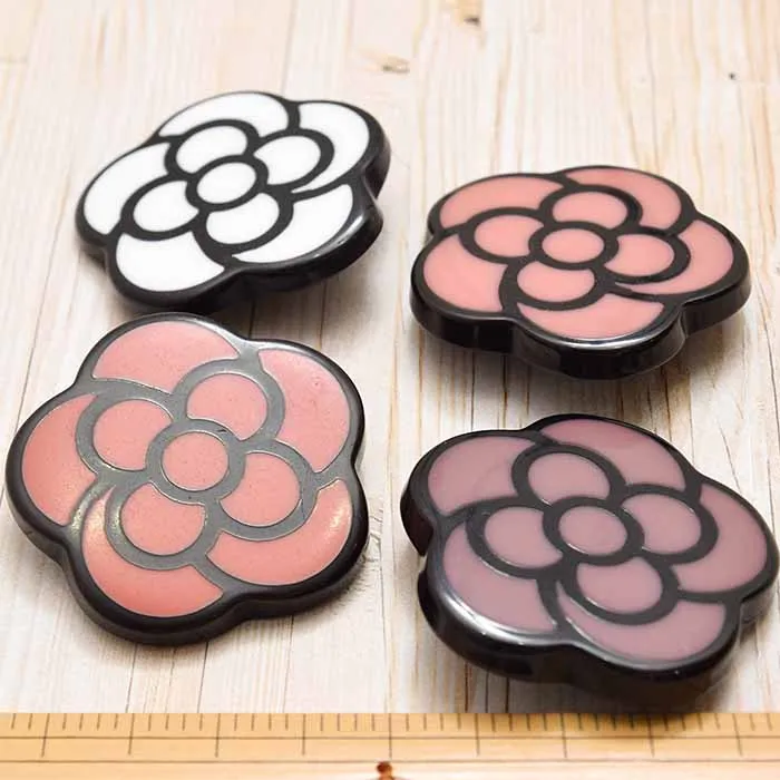 箱ボタン　レトロフラワー　約50mm