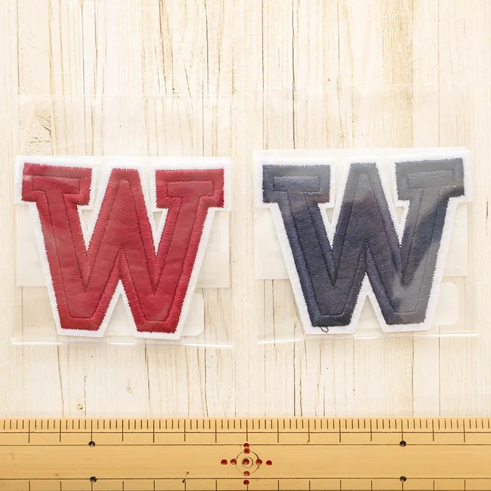 アイロンワッペン　アルファベット　W