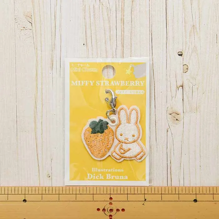 ミニチャーム　Miffy　Strawberry