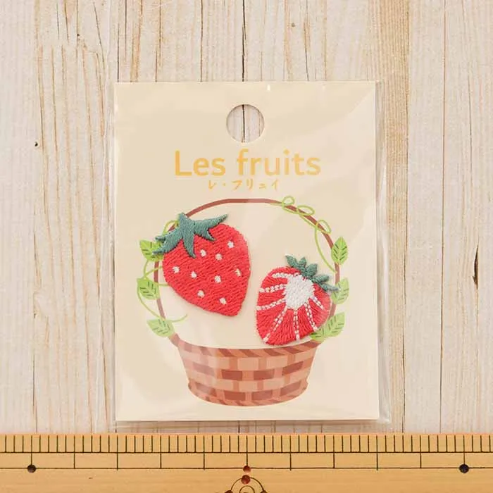 アイロン接着ワッペン　レ・フリュイ　ストロベリー