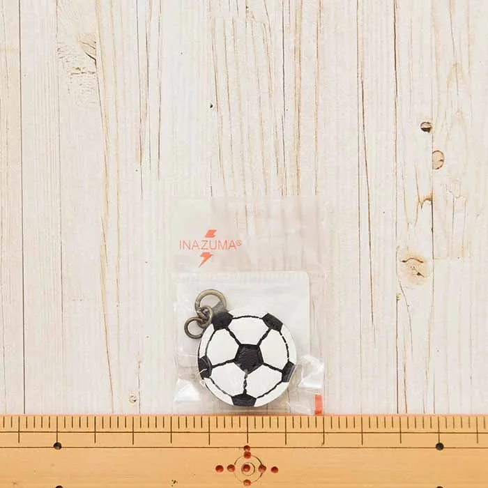 チャーム引き手　サッカーボール