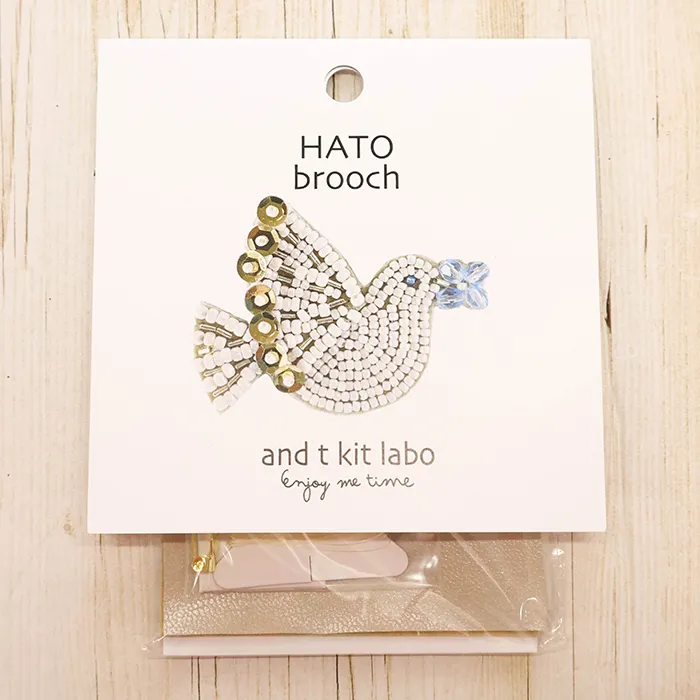 ビーズ刺繍キット　TORI brooch　HATO