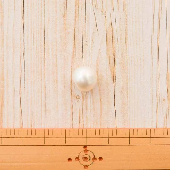 パールボタン(白)　12mm