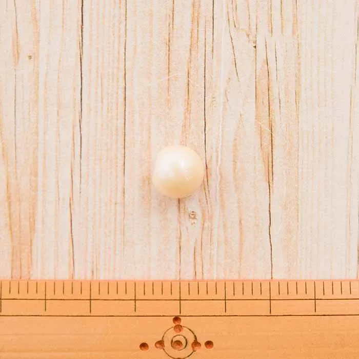 パールボタン(オフ)　12mm