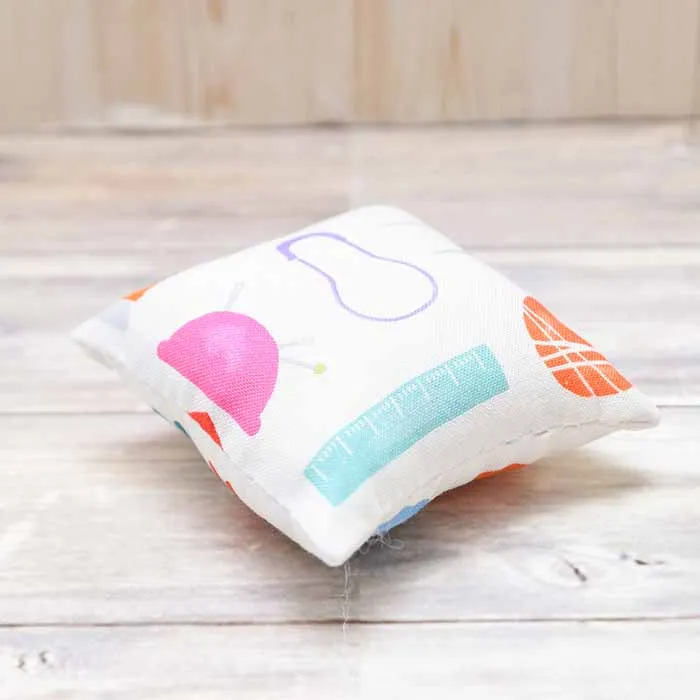 ピンクッション