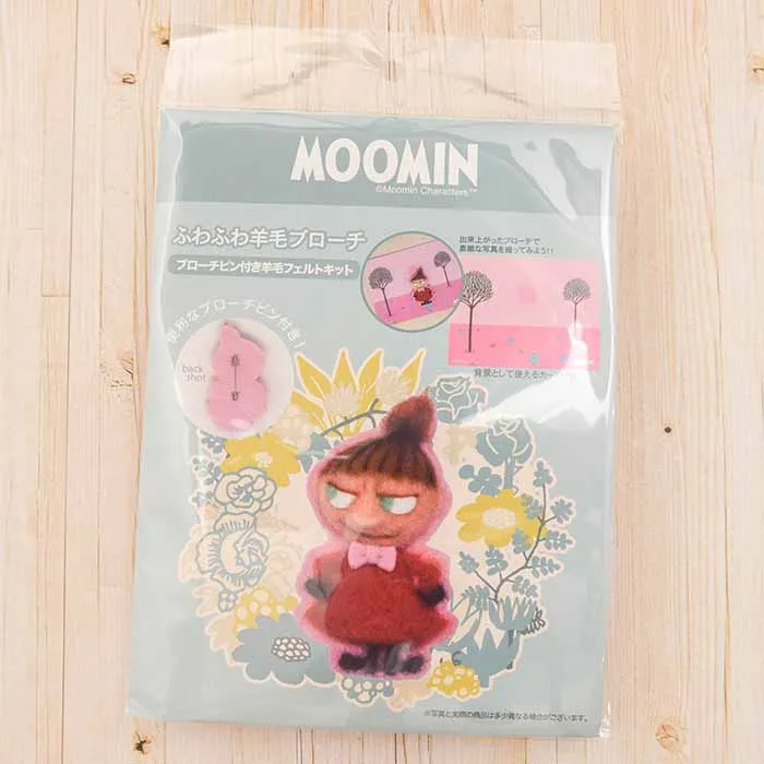 ブローチピン付き羊毛フェルトキット　ふわふわ羊毛ブローチMOOMIN（リトルミイ）
