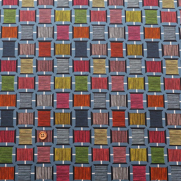 USAコットンプリント生地　FREE SPIRIT　糸