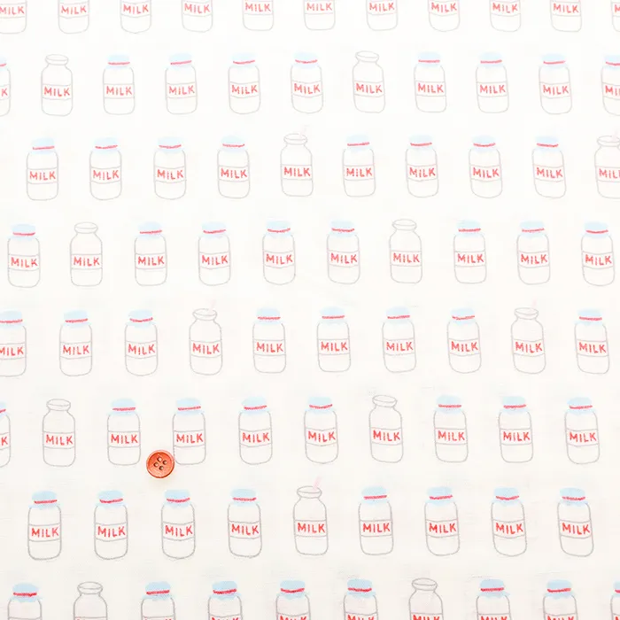 コットンダブルガーゼプリント生地　ミルク