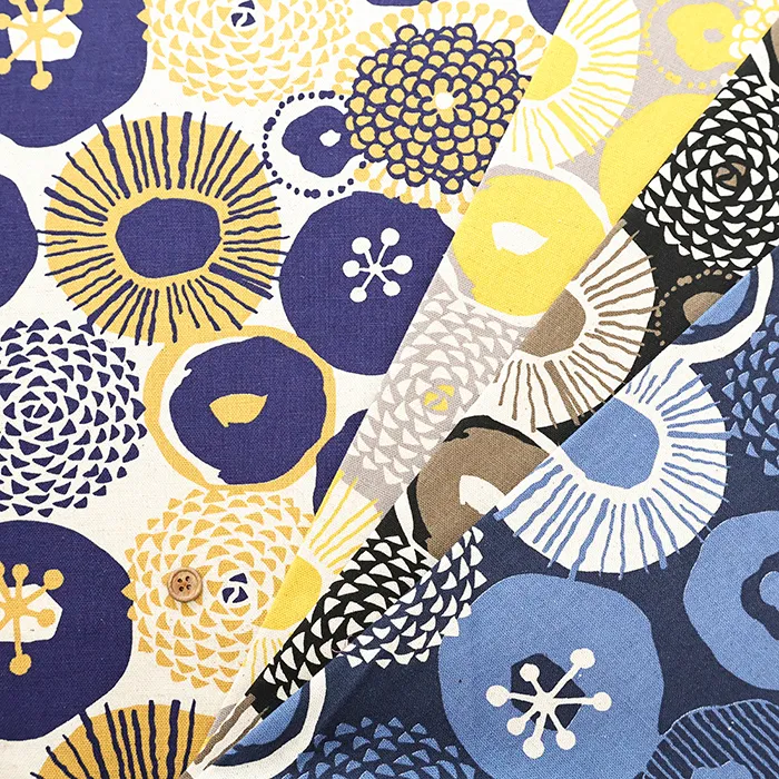 C/Lキャンバスプリント生地　インクブルーの花