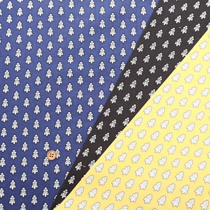 SOULEIADO　コットンシーチングプリント生地　La Petite Mouche