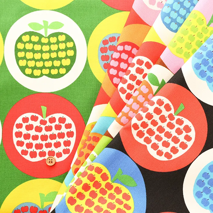 コットンオックスプリント生地　アップルinアップル