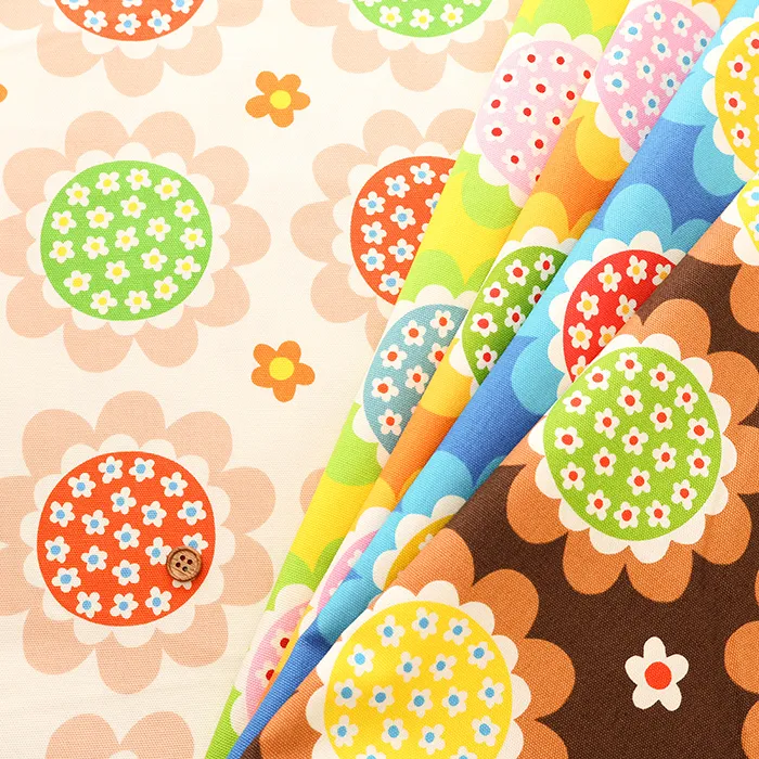 コットンオックスプリント生地　フラワーinフラワー