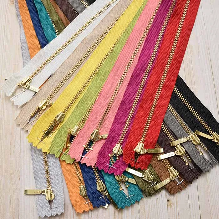 金属ファスナー　40cm　ストレート　ゴールド