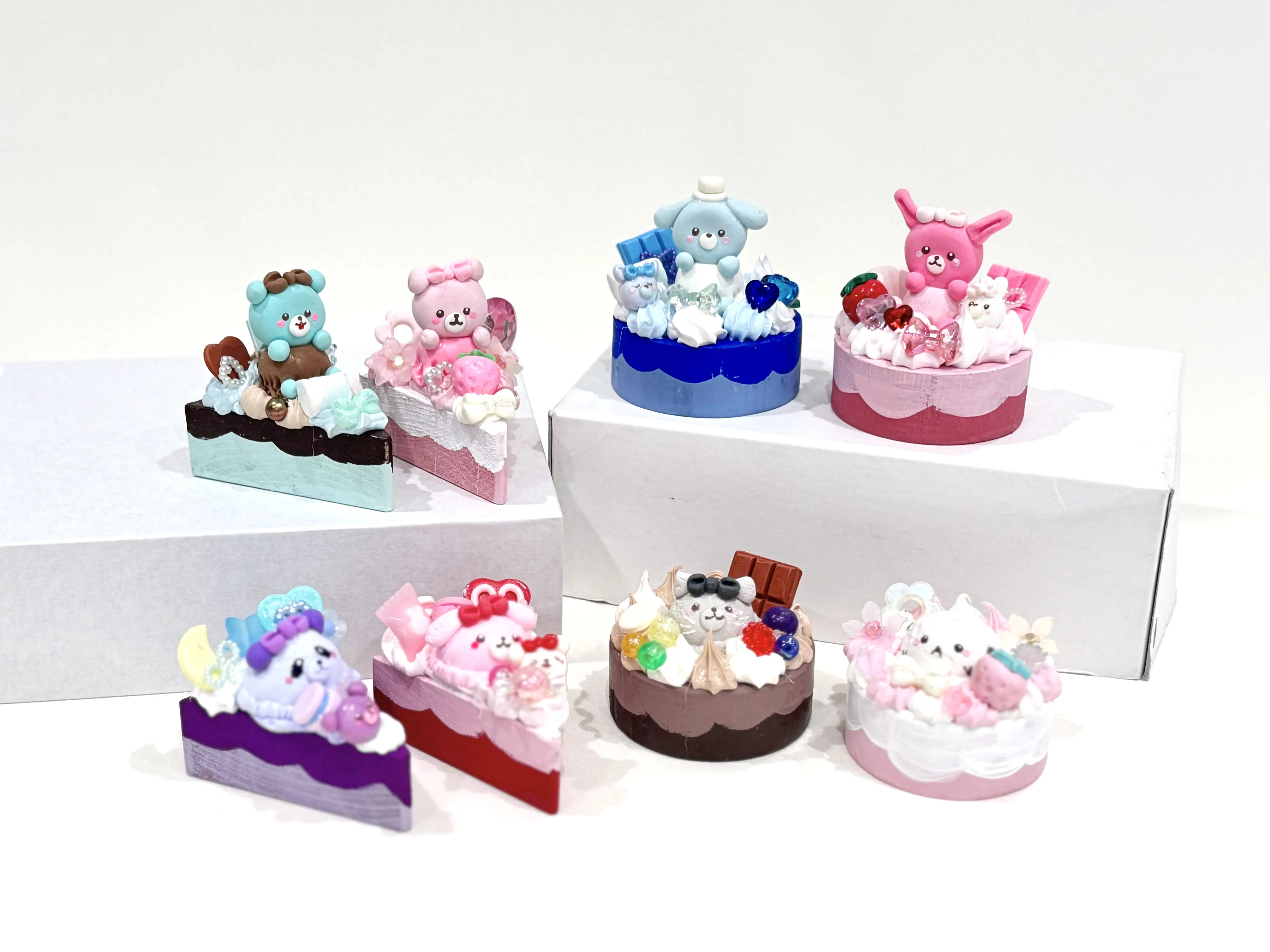アニマルさんとアイスクリームをのせてスペシャルケーキをつくろう